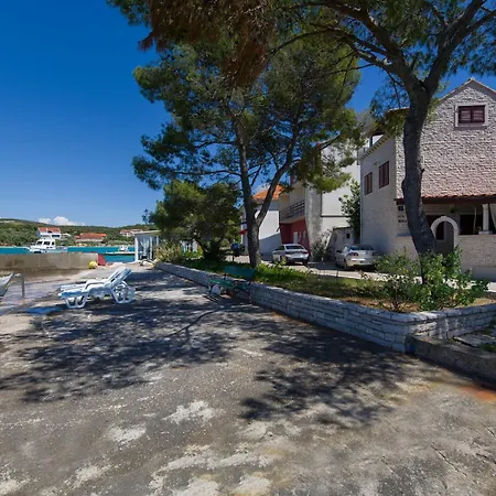 Vila Nauta Lovište